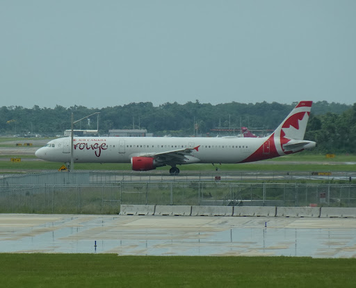 C-FYXF - Airbus A321-211