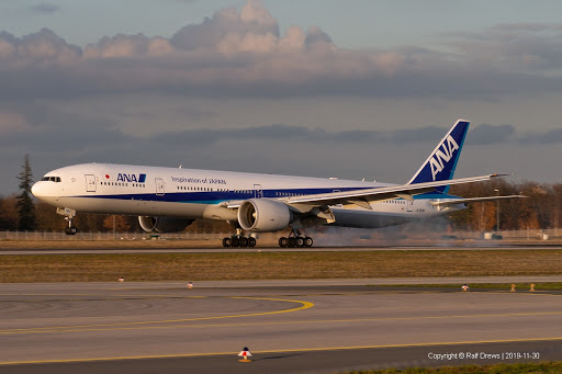 ❶　1/200　ANA 全日空　BOEING777-381/ER JA787A Aviation200 All Nippon Airways Boeing 777-381ER 