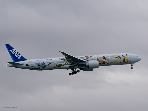 JA784A - Boeing 777-381ER - All Nippon Airways (ANA) | Plane Finder