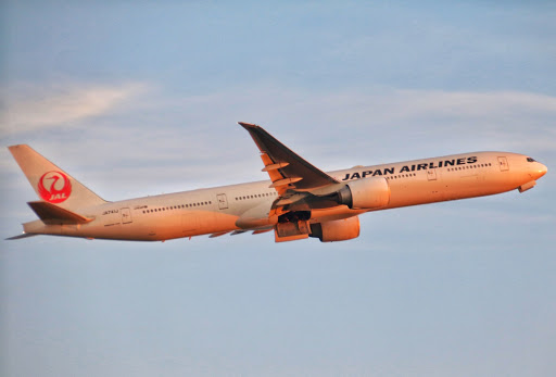 ❶　JC WINGS　1/200　JAL　B777-346/ER JA741J JCWings 1:400 and 1:200 Die cast Model Airliners ezToys - Diecast