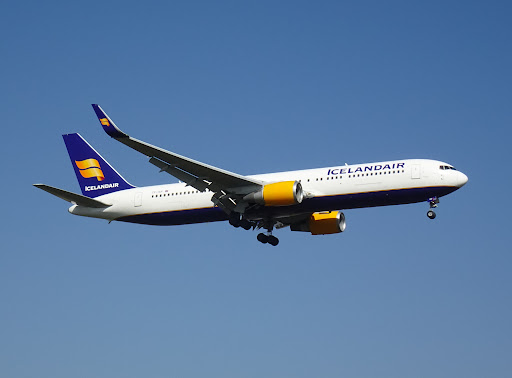 TF-ISP - Boeing 767-319ER(BCF)