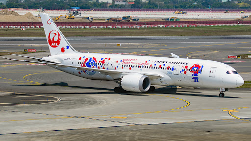 JA823J - Boeing 787-8 - Japan Airlines - Plane Finder
