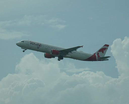 C-FYXF - Airbus A321-211