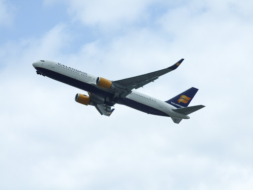 TF-ISP - Boeing 767-319ER(BCF)