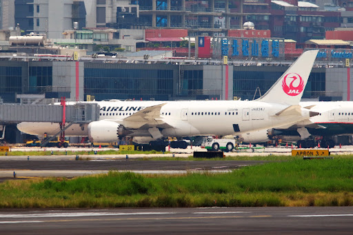 JA834J - Boeing 787-8 - Japan Airlines - Plane Finder