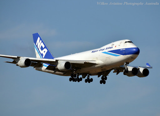 全日空商事 1/400 NCA 747 SRF KZQ44403 NCA プラモデル 飛行機 ボーイング 747SRF KZG44403｜トレファク