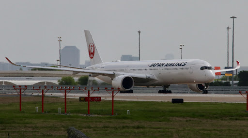 Japan Airlines Flight Tracker (JL / JAL) | Plane Finder